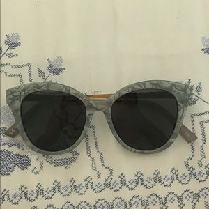 Cat-eye sunglasses